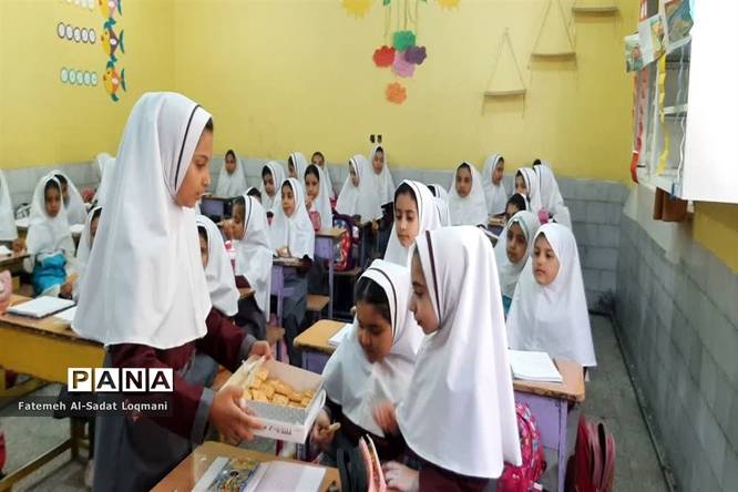 جشن آغاز امامت و ولایت منجی عالم بشریت در دبستان سیدالشهدا ناحیه یک