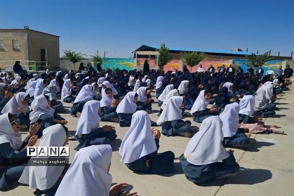 برگزاری جشن عاطفه‌ها در دبستان فرهنگ مرحوم  فرازمند شهرستان کاشمر