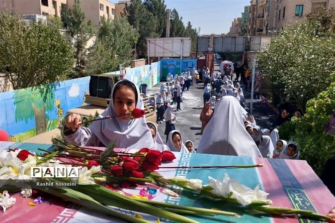 استقبال از شهید گمنام در مدارس ملارد