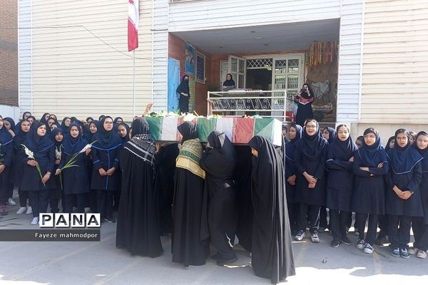 تشییع شهید گمنام در مدارس دخترانه رودهن