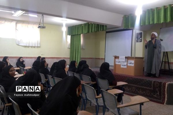 تشییع شهید گمنام در مدارس دخترانه رودهن