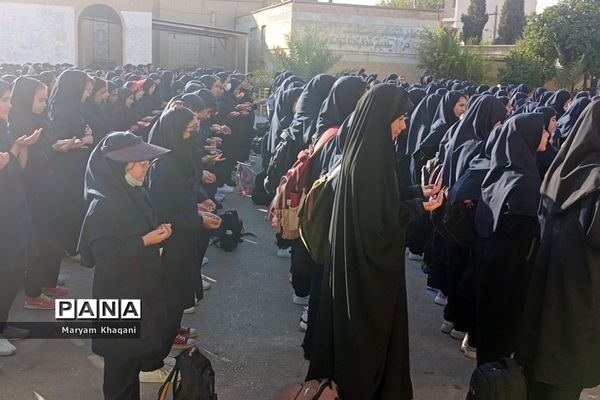 جشن عاطفه‌ها در دبیرستان‌های دخترانه ناحیه 3 شیراز