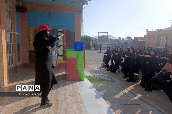 جشن عاطفه‌ها در دبیرستان‌های دخترانه ناحیه 3 شیراز