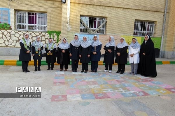 برگزاری جشن عاطفه‌ها در دبستان شاهد فاطمه الزهرا شهرستان بجنورد