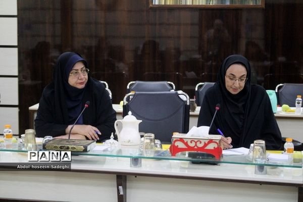 نشست هم‌اندیشی کارشناسان تربیت‌بدنی و سلامت شهرستان‌ها و مناطق با حوزه  تربیت بدنی و سلامت   آموزش و پرورش استان بوشهر