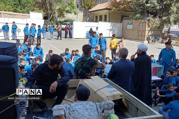 تشییع شهید گمنام در دبیرستان ۱۳ آبان و متوسطه اول سما رودهن