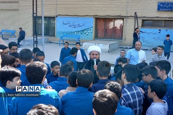 تشییع شهید گمنام در دبیرستان ۱۳ آبان و متوسطه اول سما رودهن
