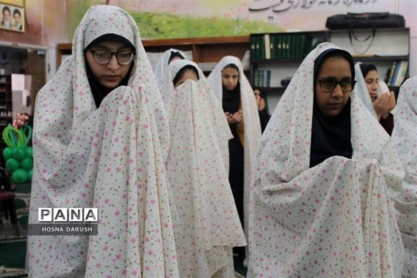 نواختن زنگ نماز در دبیرستان دخترانه نابینایان تقوا