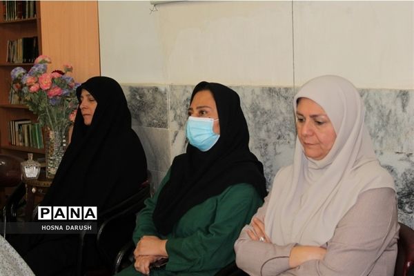 نواختن زنگ نماز در دبیرستان دخترانه نابینایان تقوا