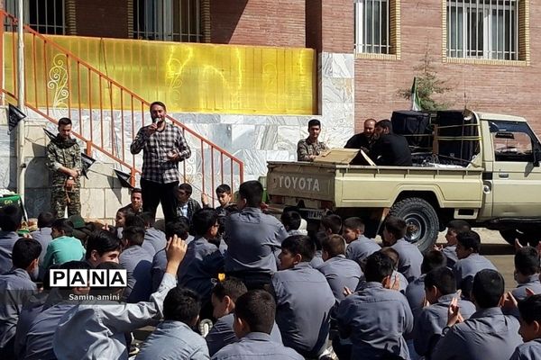 تشییع پیکر مطهر شهید گمنام در 2 مدرسه رودهن‌