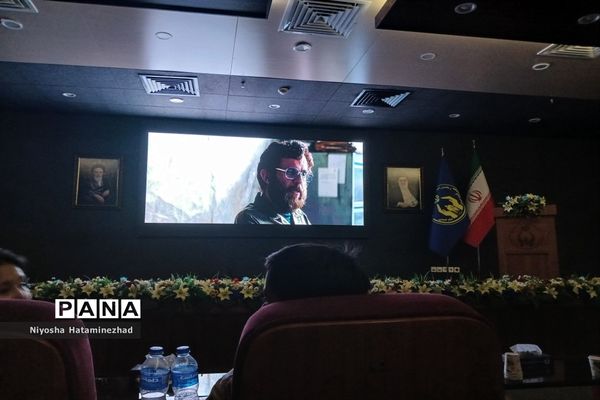حضور دانش‌آموزان بهارستانی در نمایشگاه روایت گمنامی