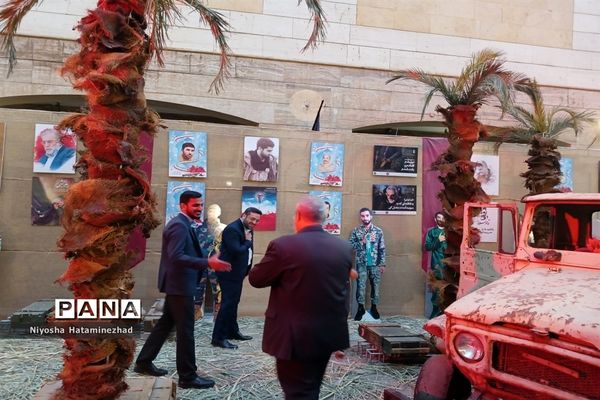 حضور دانش‌آموزان بهارستانی در نمایشگاه روایت گمنامی