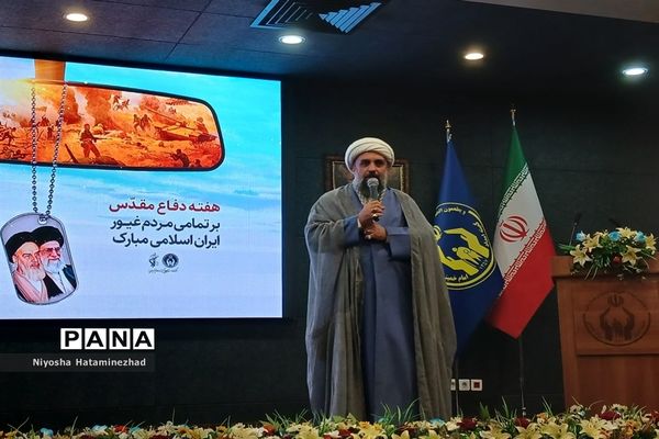حضور دانش‌آموزان بهارستانی در نمایشگاه روایت گمنامی