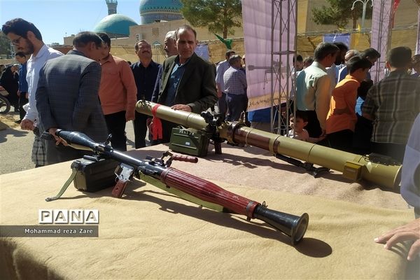 برگزاری نمایشگاه تجهیزات نظامی و سلاح‌های سنگین و نیمه سنگین در کاشمر