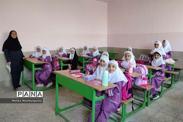 افتتاحیه دبستان دخترانه شاهد شهید محمد رضا کشاورز ناحیه 3شیراز