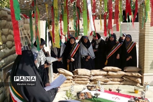 تجدید میثاق دانش‌آموزان مدرسه شاهد شهدای اکباتان با شهید گمنام