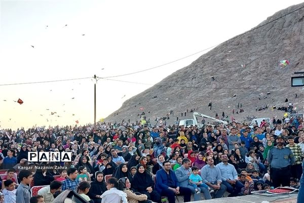 جشنواره بادبادک‌ها در اردکان