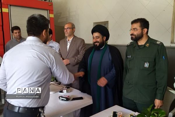 آیین تجلیل از آتش‌نشانان رودهن