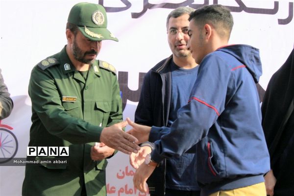 آیین نواختن زنگ تحرک مدارس در ناحیه یک ری‌