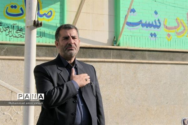 آیین نواختن زنگ تحرک مدارس در ناحیه یک ری‌