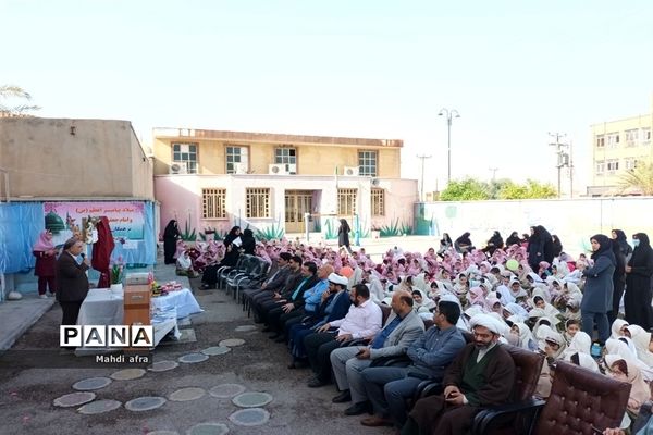 نواختن زنگ جشن عاطفه‌ها در مدارس بهبهان