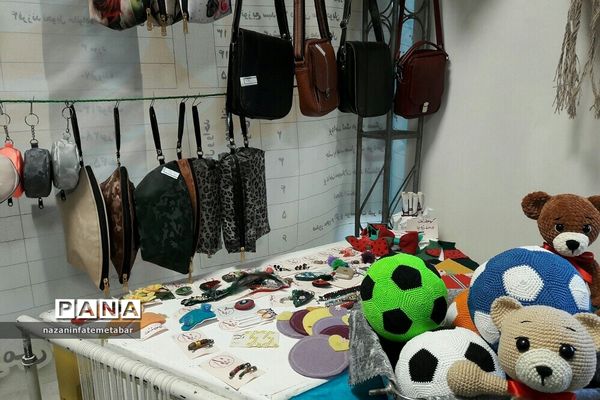 نمایشگاه توانمندی‌ها و دست‌آوردهای فرهنگی شهرستان فیروزکوه