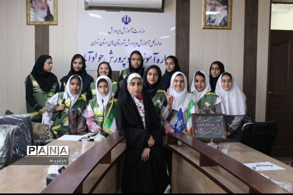 جلسه آموزشی خبرنویسی طرح هر مدرسه یک خبرنگار در  جواد‌آباد