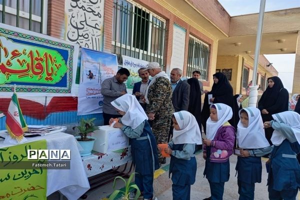 جشن عاطفه‌ها در مدارس شهرستان بام و صفی آباد