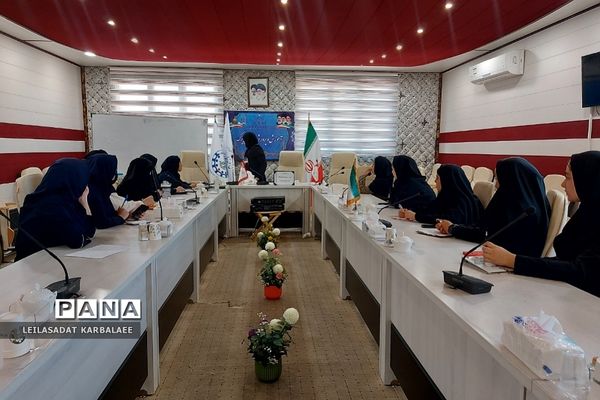 کارگاه آموزشی طرح«هر مدرسه،  یک خبرنگار» برای دانش‌آموز خبرنگاران پانا  کهریزک