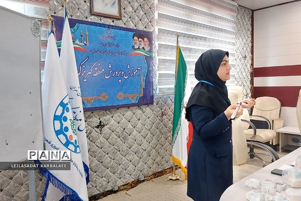 کارگاه آموزشی طرح«هر مدرسه،  یک خبرنگار» برای دانش‌آموز خبرنگاران پانا  کهریزک