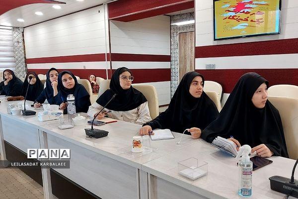 کارگاه آموزشی طرح«هر مدرسه،  یک خبرنگار» برای دانش‌آموز خبرنگاران پانا  کهریزک