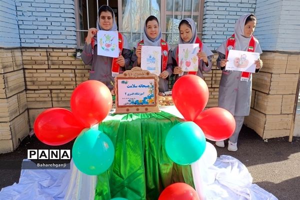 برپایی سفره صبحانه سلامت به‌مناسبت هفته وحدت در شیراز