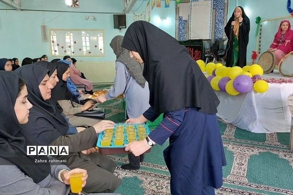 مراسم ولادت پیامبر(ص) در دبیرستان دخترانه حجاب ناحیه‌ یک شهرری