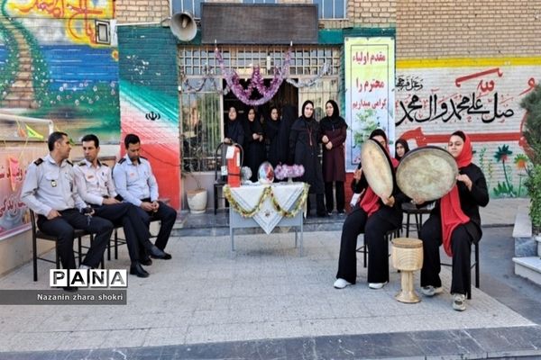 جشن ولادت پیامبر اکرم (ص) در شهرستان‌ قرچک