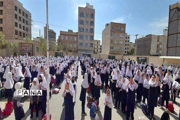 جشن میلاد حضرت محمد(ص) و امام جعفر صادق(ع) در دبستان  پورشهریاری