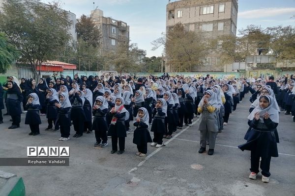 جشن میلاد پیامبر(ص) در دبستان کوثر