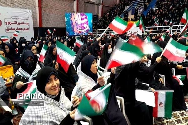 جشن نوجوان پلاس ویژه دختران گام دوم انقلاب اسلامی