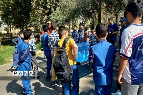 سومین اردوی یکروزه دهه هشتادی‌ها در بوستان ۱۵ خرداد شهرستان ورامین