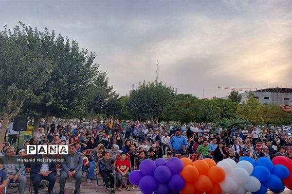 جشن بزرگ هفته وحدت در ناحیه ۲ بهارستان‌