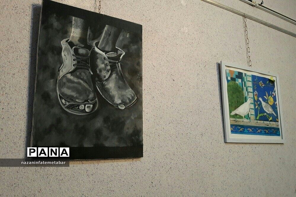 نمایشگاه هنرهای تجسمی هنرمندان شهرستان فیروزکوه به‌مناسبت هفته فرهنگی