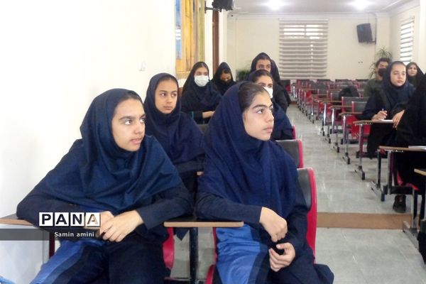 طرح هر مدرسه یک خبرنگار در آموزش و پرورش رودهن