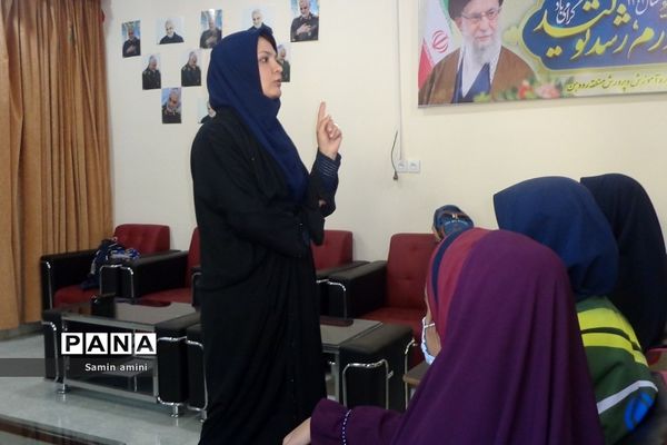 طرح هر مدرسه یک خبرنگار در آموزش و پرورش رودهن