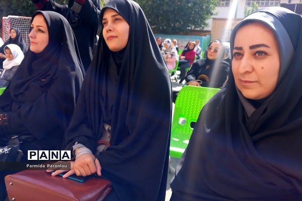 برگزاری انتخابات اولیا و مربیان بهارستان‌۲ در دبستان ابتکار