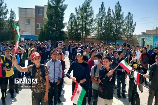 نواخته شدن زنگ حمایت از فلسطین در دبیرستان بصیری‌۲ کاشمر