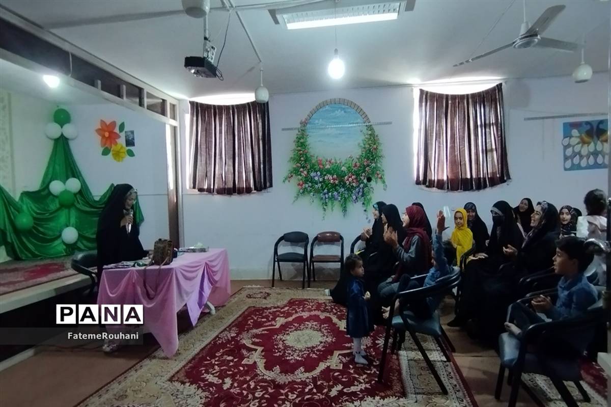 برگزاری پاتوق دخترانه در خلیل آباد