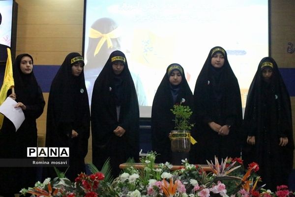 همایش تحلیف حکم مسئولان انجمن‌های اسلامی دانش‌آموزان مدارس دخترانه تبریز