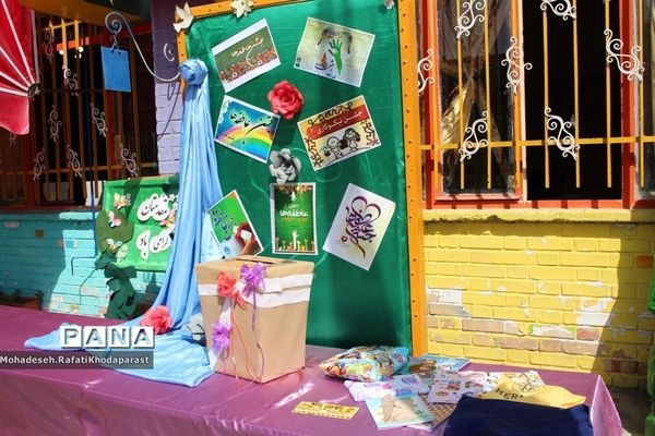 برگزاری جشن عاطفه‌ها در دبستان دوره دوم ۲۲ بهمن