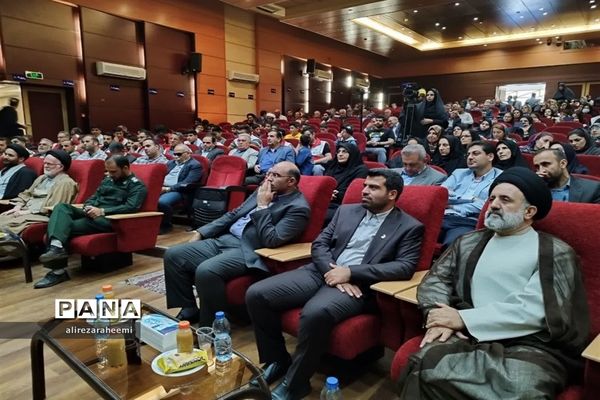 برگزاری مراسم اختتامیه هفته فرهنگی شهرستان فیروزکوه