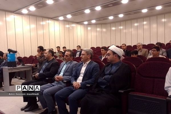 مراسم تجلیل از یاوران جمعه در آموزش و پرورش رودهن