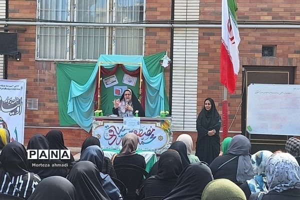 انتخابات انجمن اولیا و مربیان در دبیرستان هیات‌امنایی عفت‌آهنگری ناحیه یک شهرری